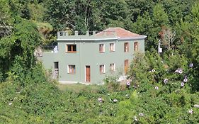 Casa Fita En El Cubo De La Galga